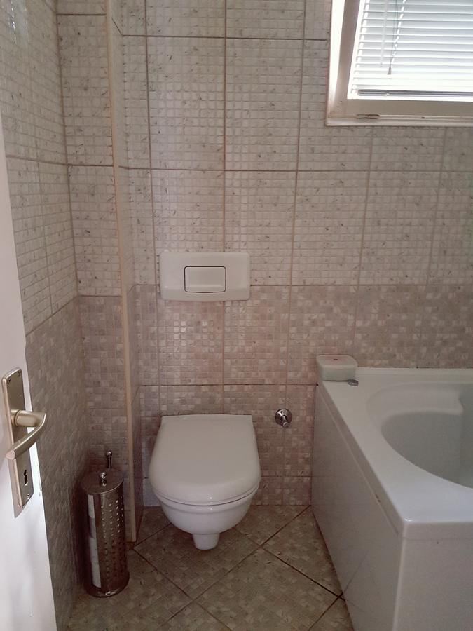 Cosy And Chic... Parking Included Apartment Sarajevo Exterior photo