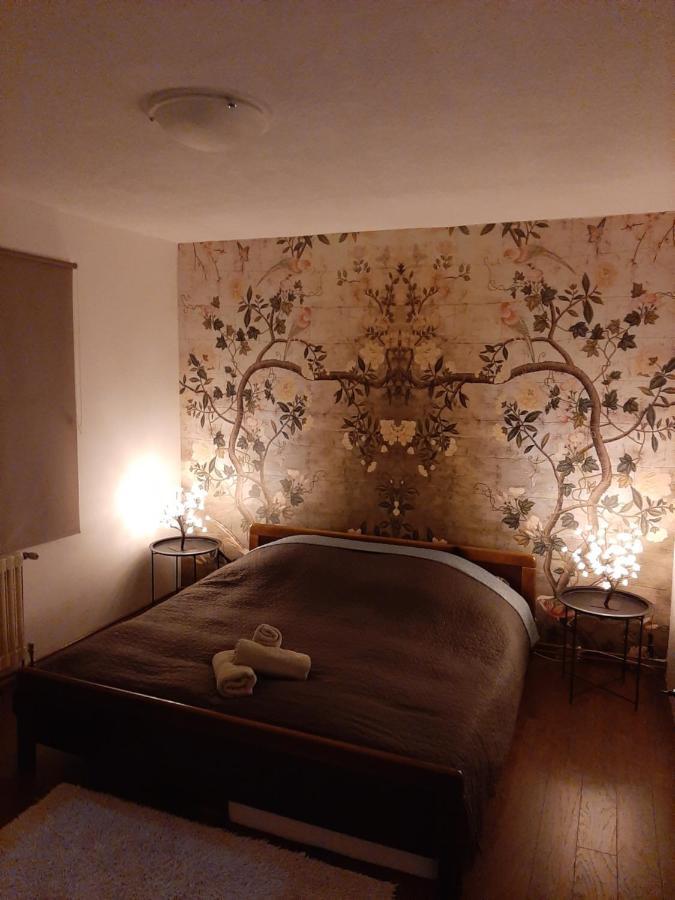 Cosy And Chic... Parking Included Apartment Sarajevo Exterior photo
